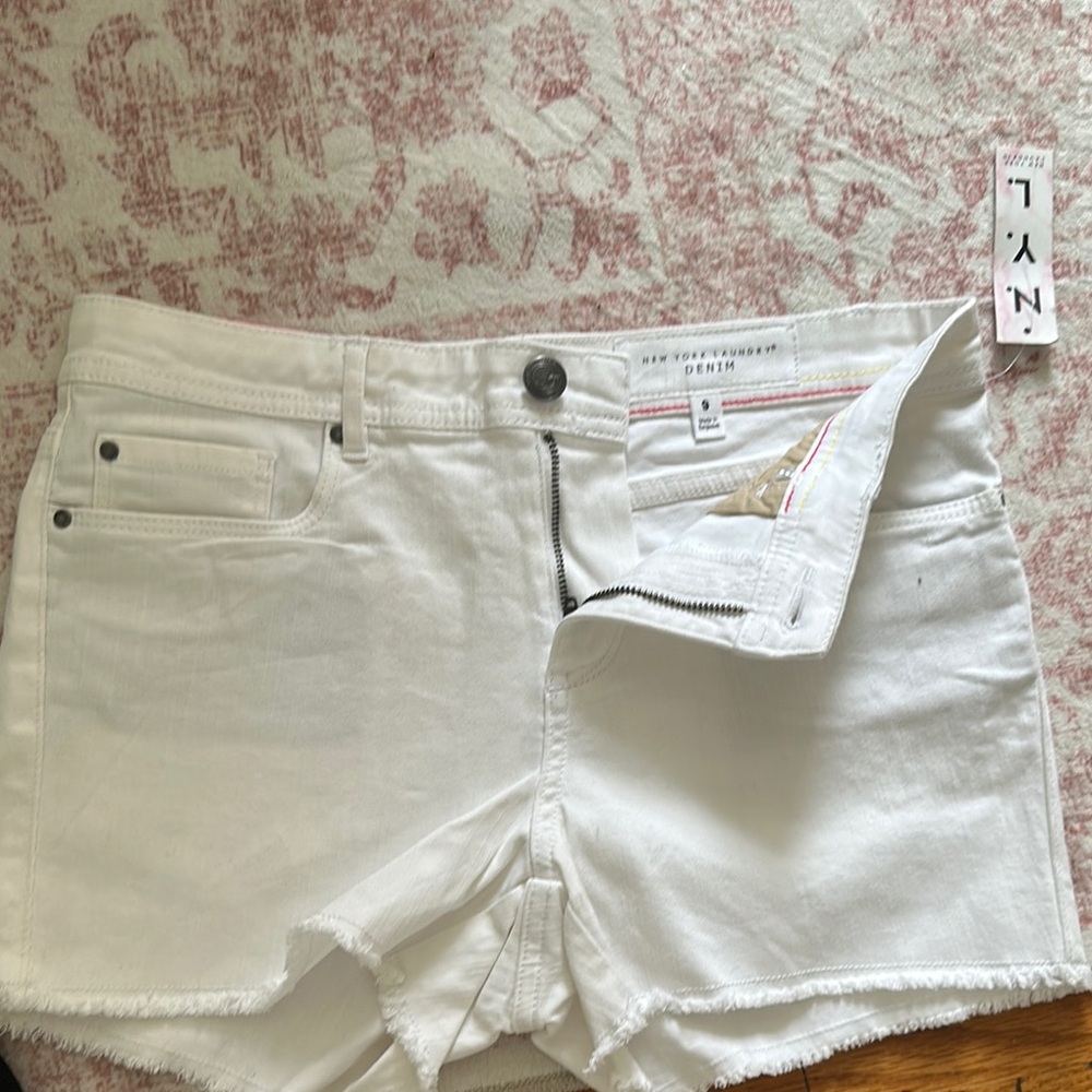 NVLT White Jean Shorts High-Waisted Frayed Hem
